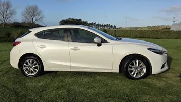 Mazda 3 2018 photo 3