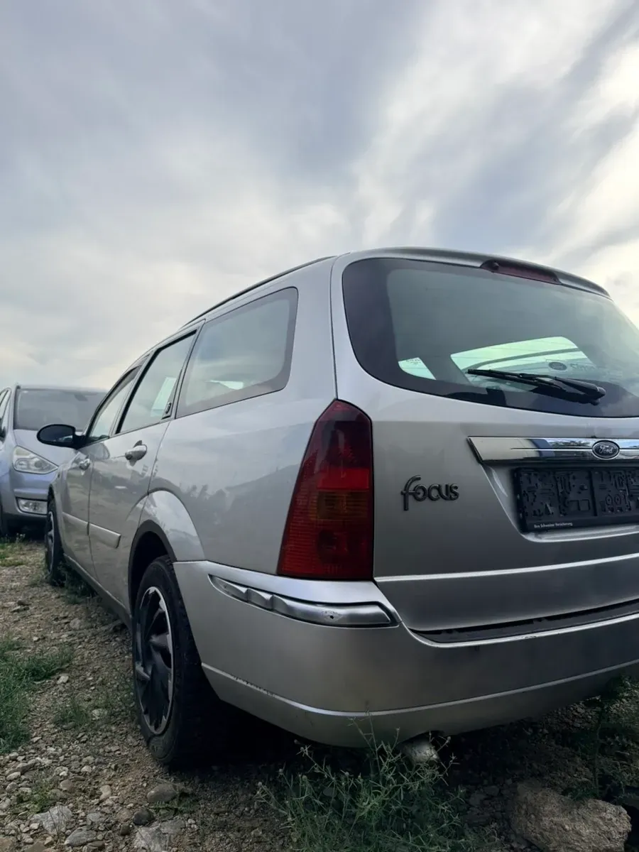 Ford Focus 2003 photo 3
