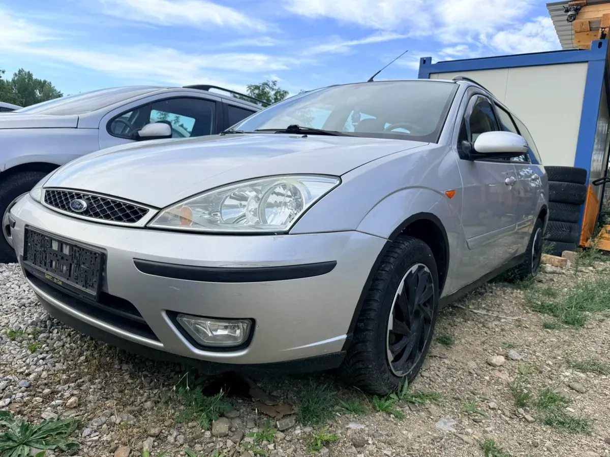 Ford Focus 2003 photo 2