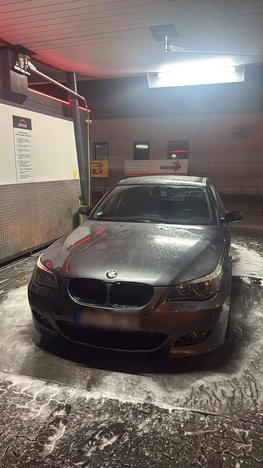 BMW E60 525I