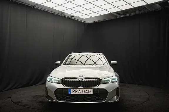 BMW 330E 2023 photo 4