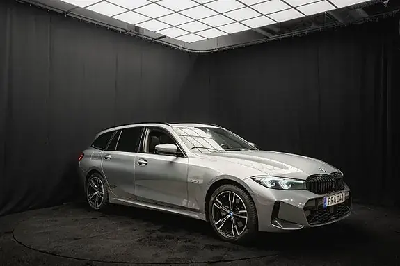 BMW 330E 2023 photo 5