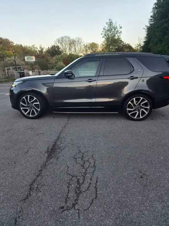 Land Rover Discovery 2017 photo 3