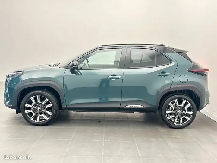 Toyota Yaris Cross 2025 photo 2