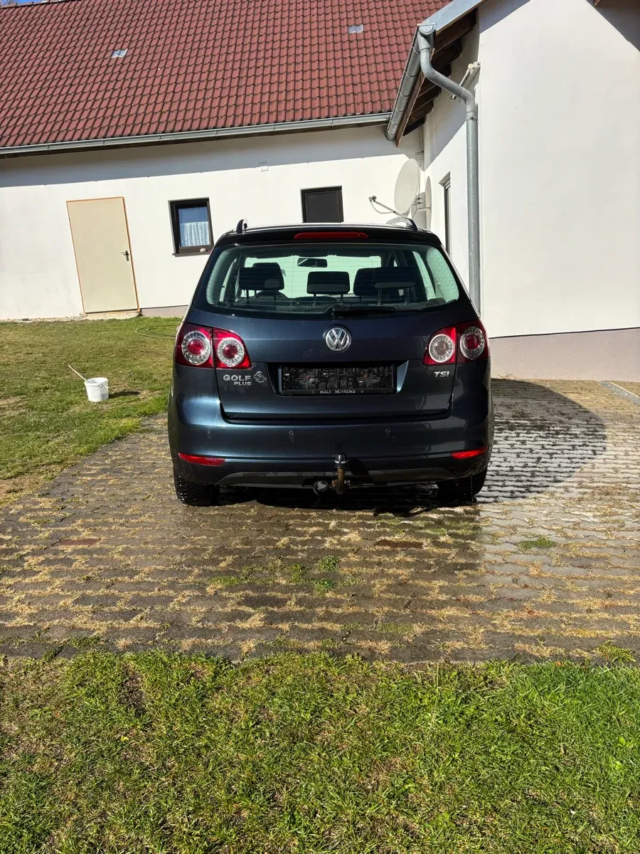 Volkswagen Golf 2012 photo 3