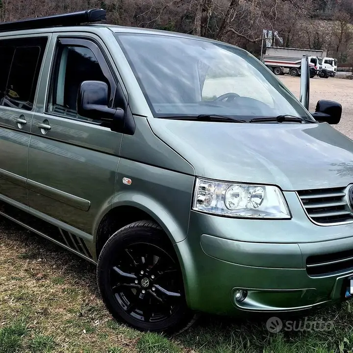 Volkswagen Multivan 2008 photo 2