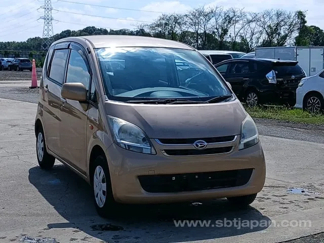 Daihatsu Move L