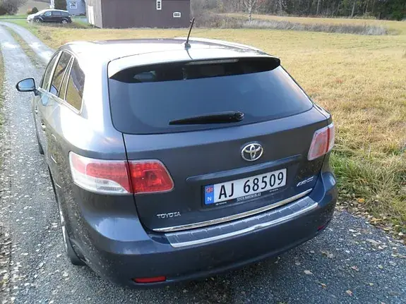 Toyota Avensis 2009 photo 5