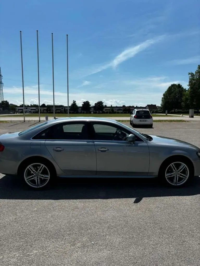 Audi A4 2009 photo 3