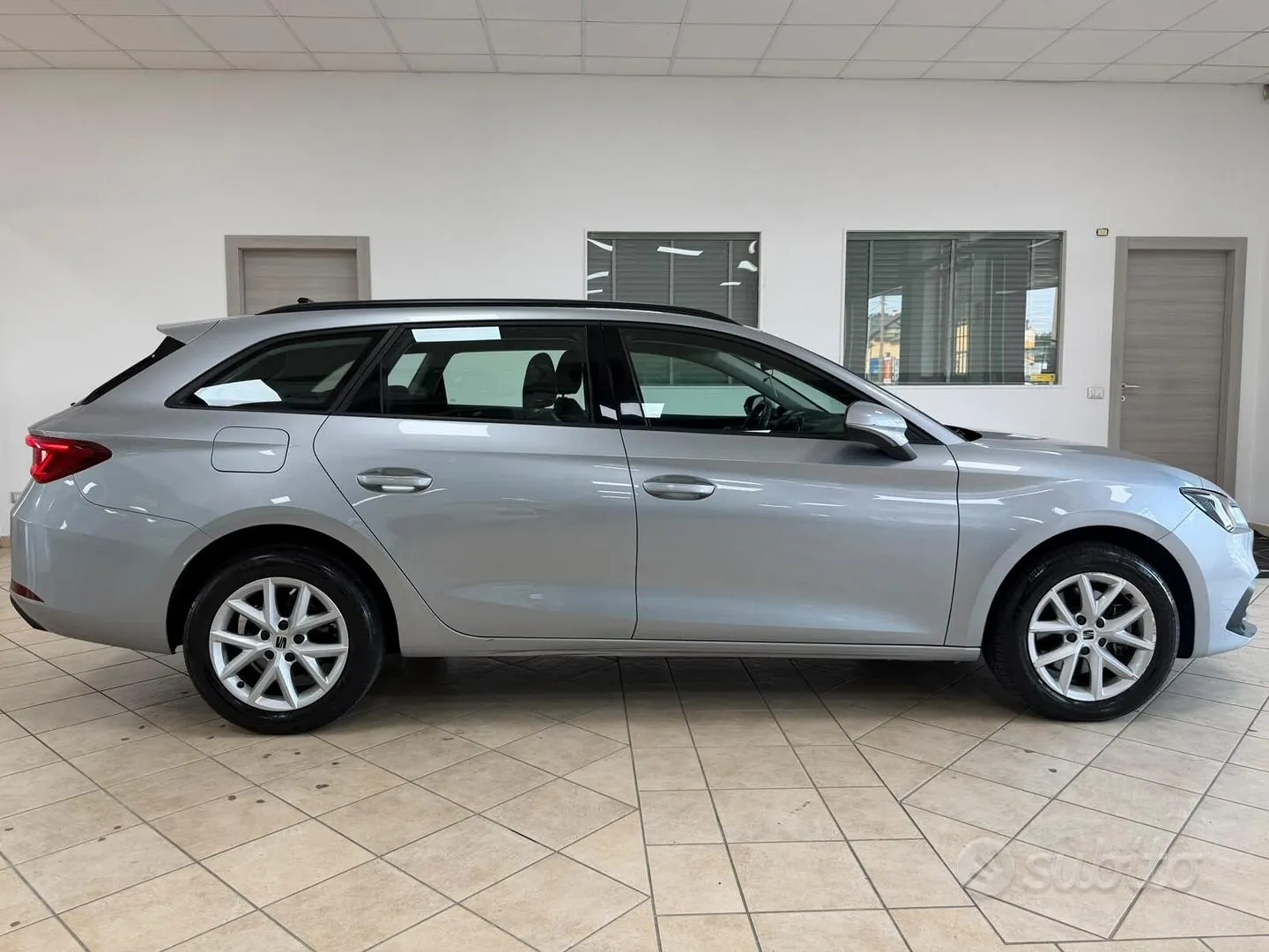 Seat Leon 2024 photo 4