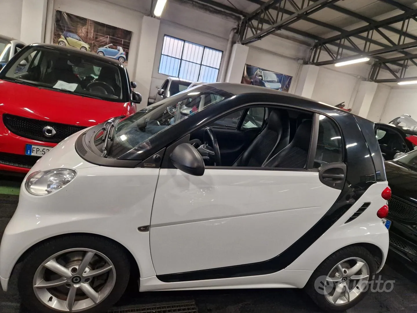 Smart Fortwo 2011 photo 2
