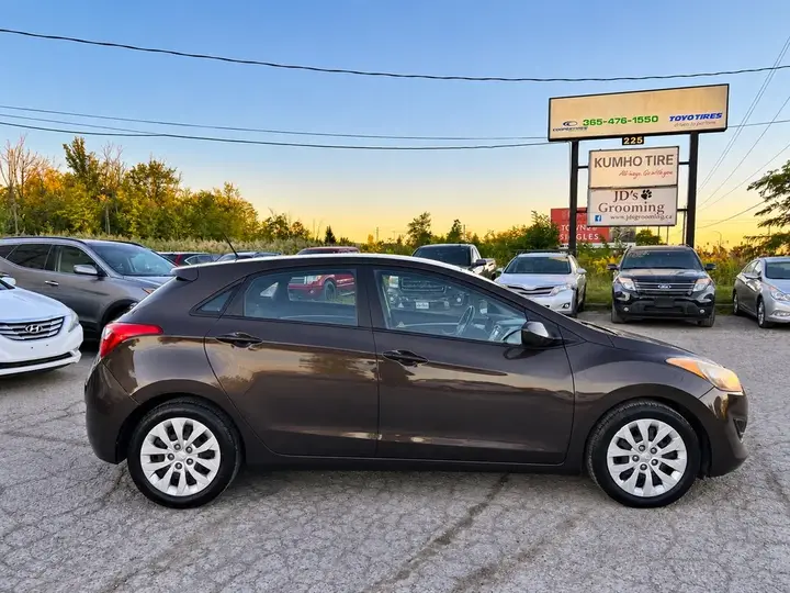 Hyundai Elantra Gt 2016 photo 4