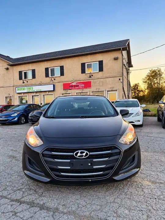 Hyundai Elantra Gt 2016 photo 2