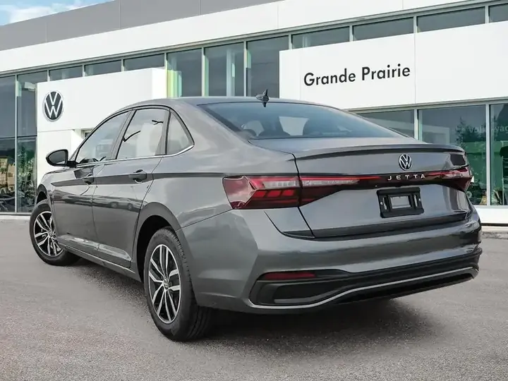 Volkswagen Jetta 2026 photo 5