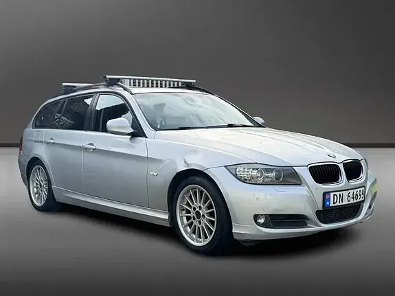 BMW 320D 2009 photo 3