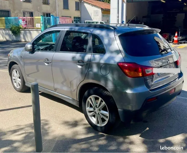 Mitsubishi Asx 2011 photo 2