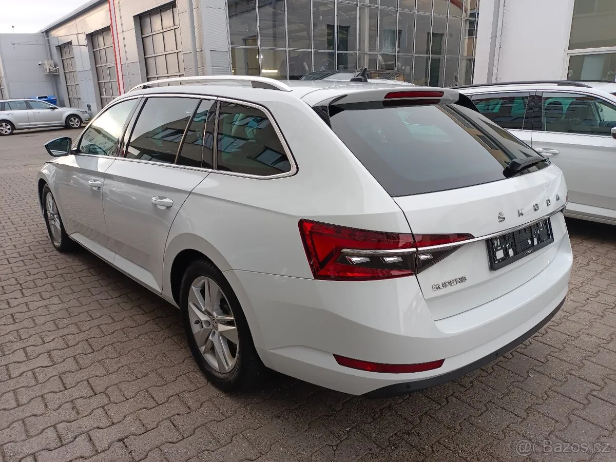 Skoda Superb 2021 photo 3