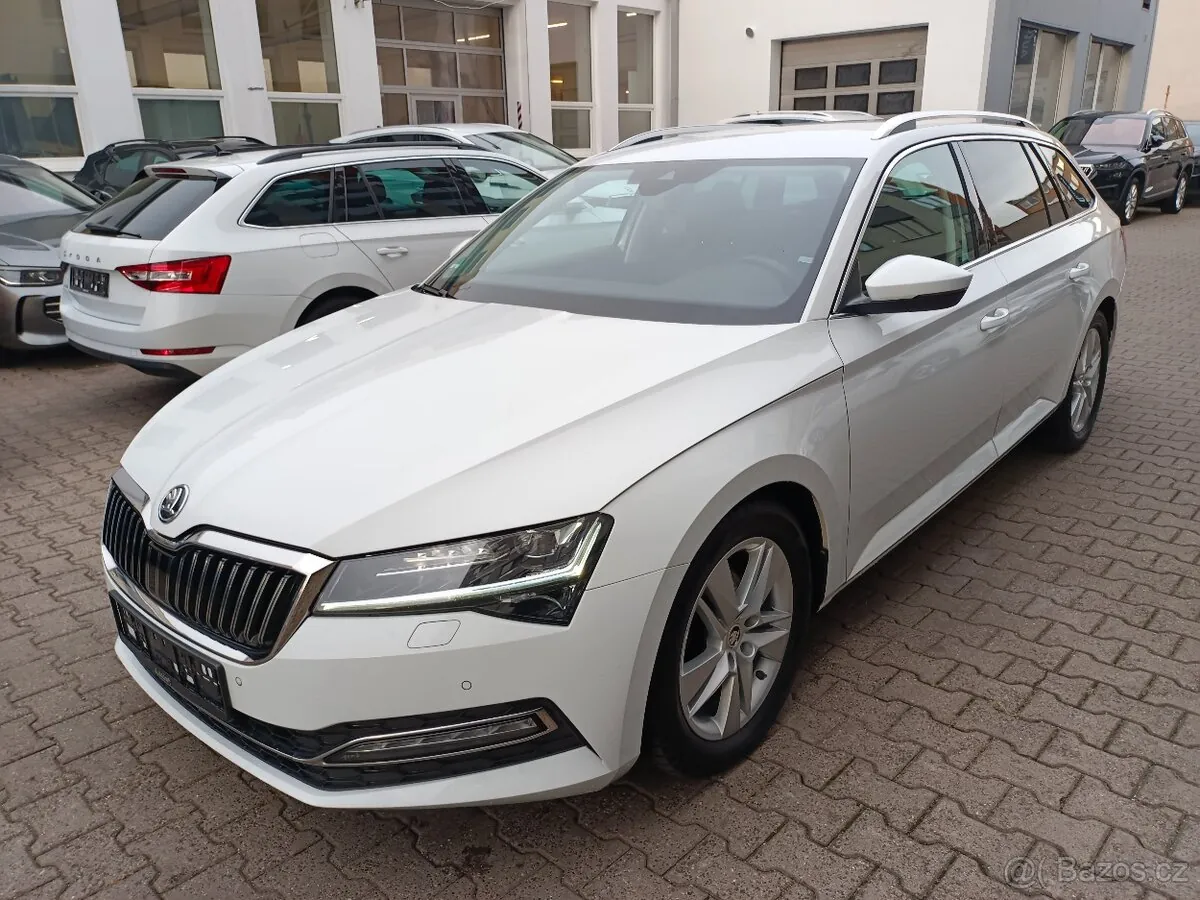 Skoda Superb 2021 photo 2