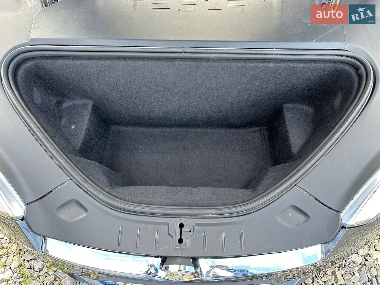 Tesla Model S 2018 photo 3