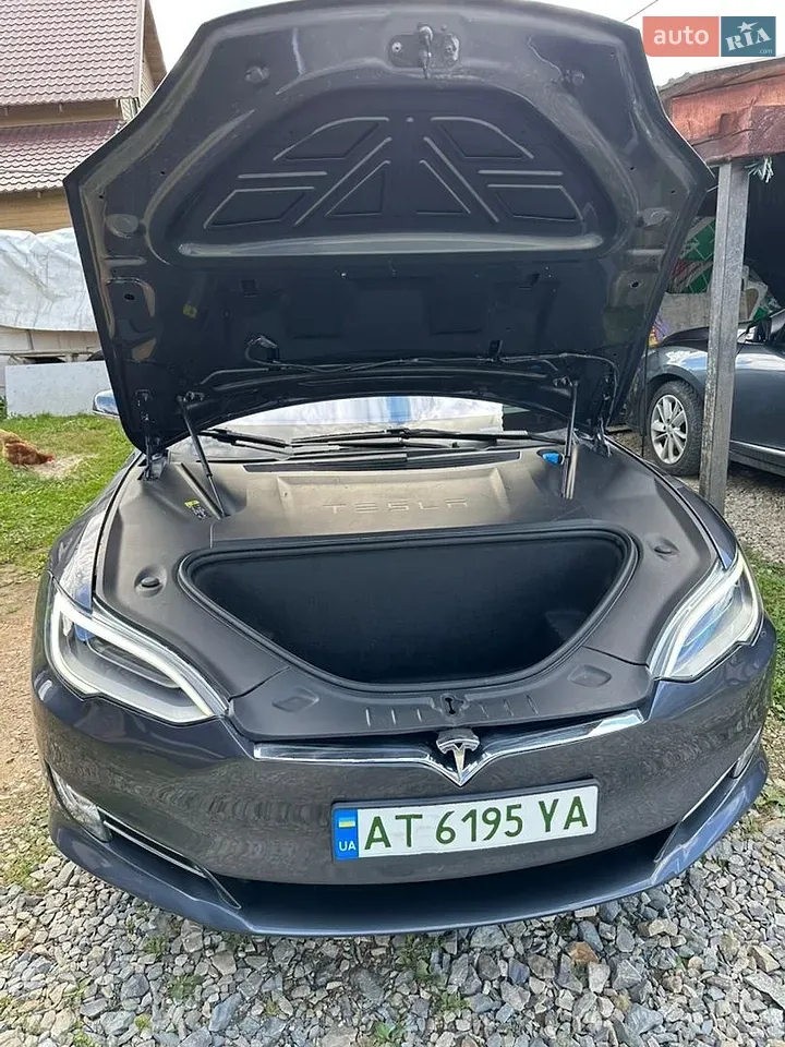 Tesla Model S 2018 photo 2