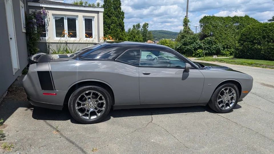 Dodge Challenger 2017 photo 3