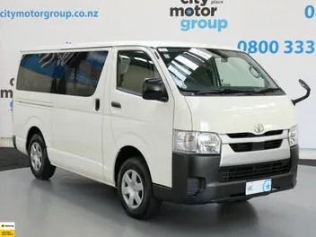 Toyota Hiace 2020 photo 2