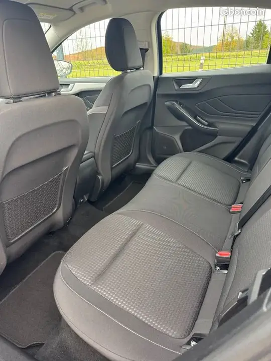 Ford Focus 2021 photo 4