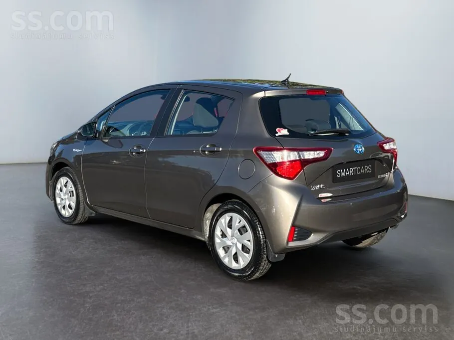 Toyota Yaris Hybrid 2018 photo 3