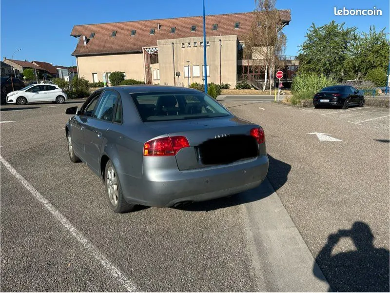 Audi A4 2005 photo 2