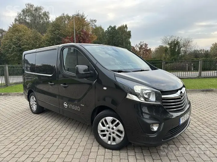 Opel Vivaro 2016 photo 2