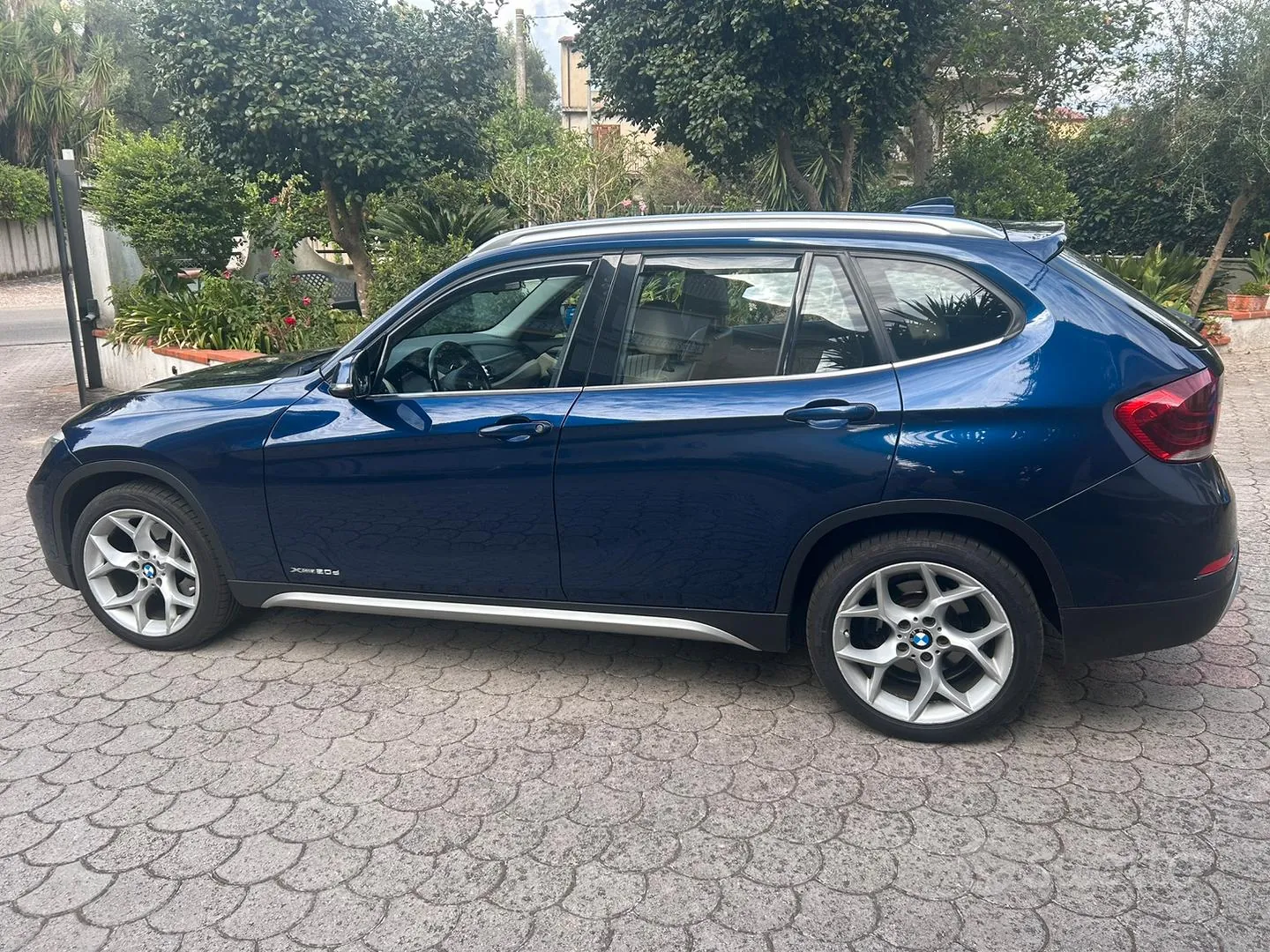 BMW X1 2012 photo 2