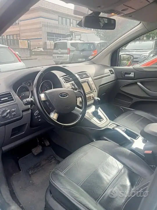Ford Kuga 2012 photo 3