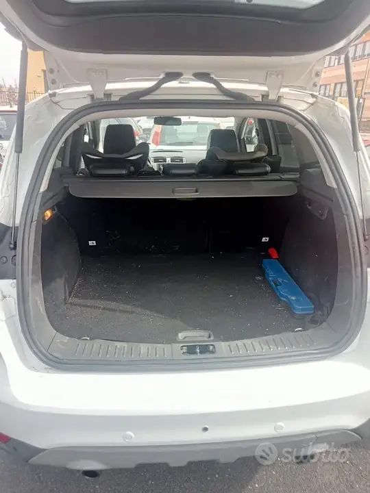 Ford Kuga 2012 photo 5