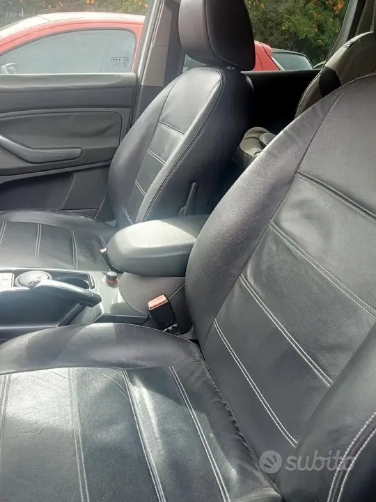 Ford Kuga 2012 photo 4