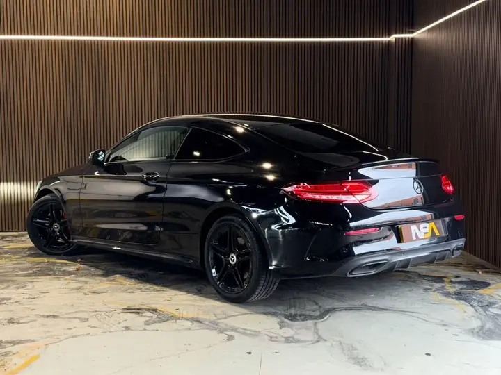 Mercedes-Benz C-Class 2019 photo 5