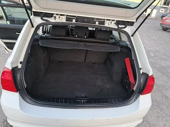 BMW 318D 2012 photo 5