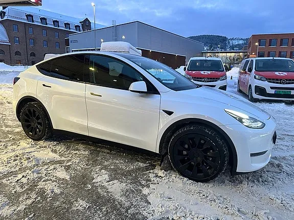 Tesla Model Y 2022 photo 4