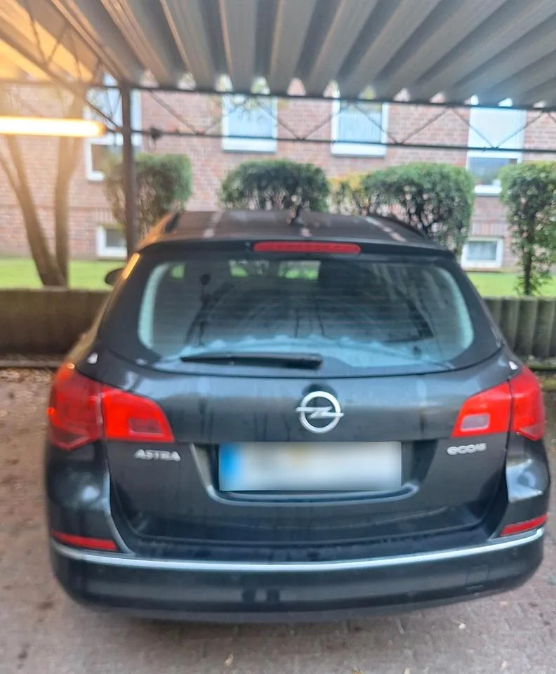 Opel Astra J