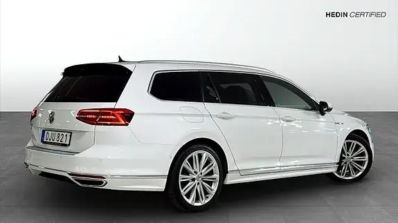 Volkswagen Passat 2017 photo 2