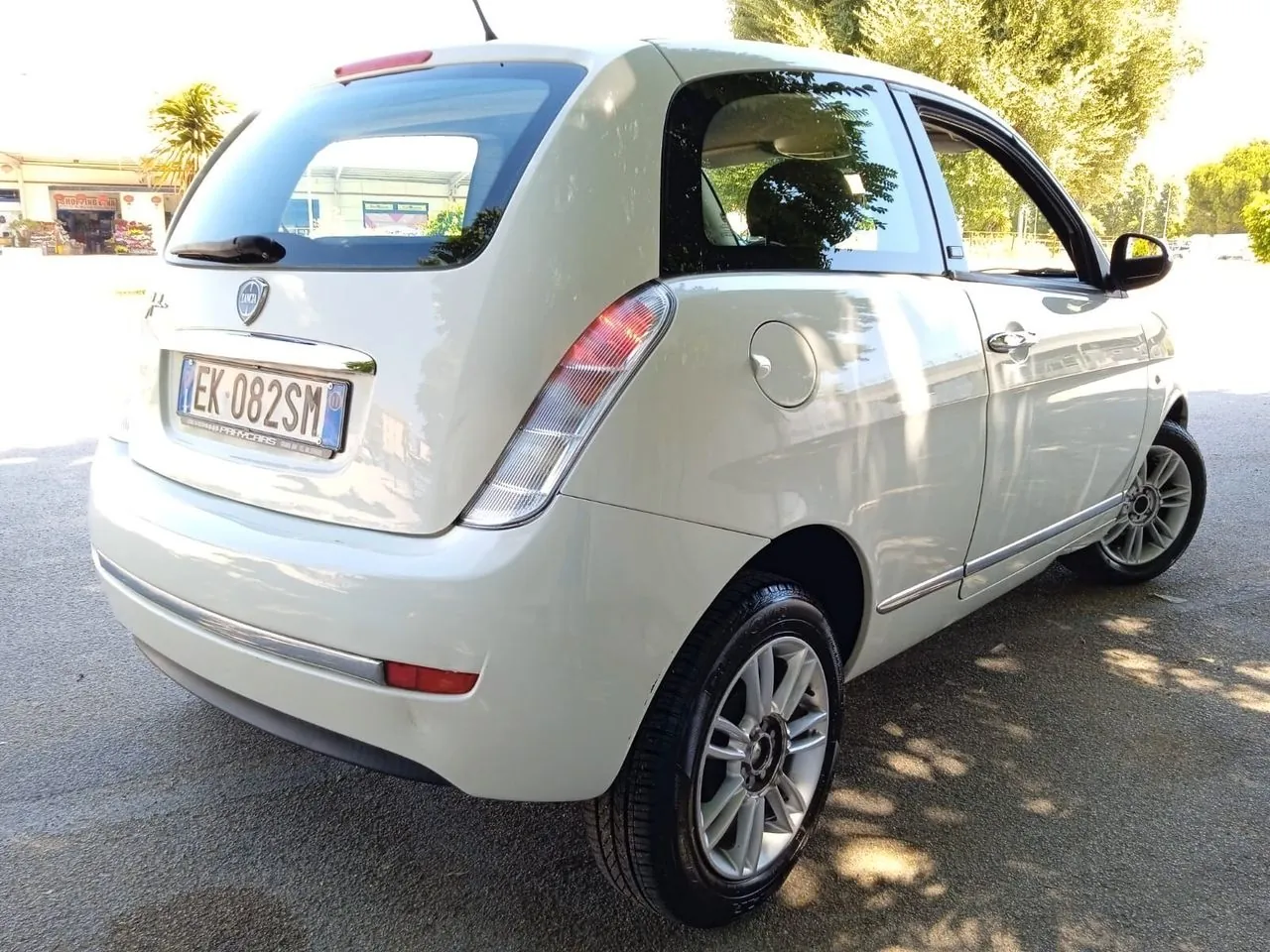 Lancia Ypsilon 2011 photo 2