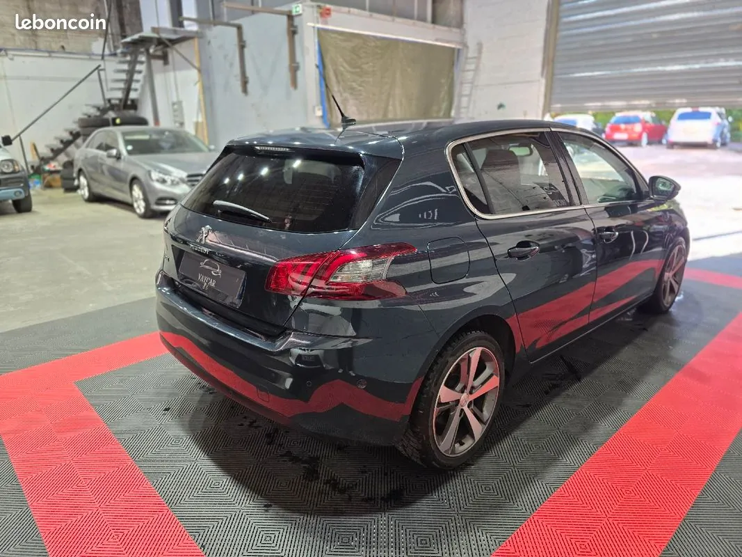 Peugeot 308 2019 photo 5