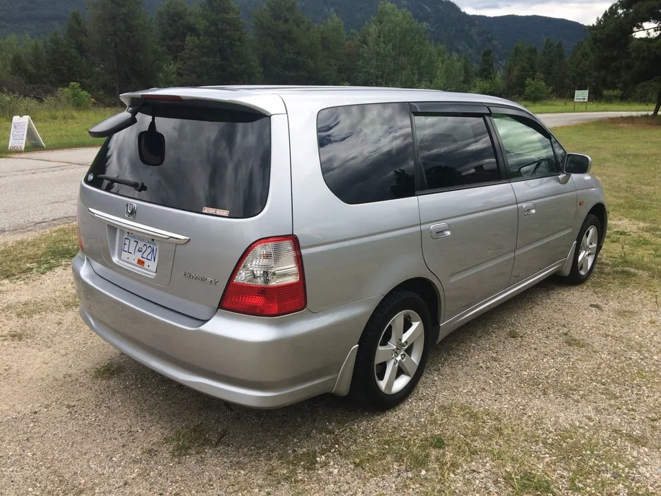Honda Odyssey 2002 photo 2