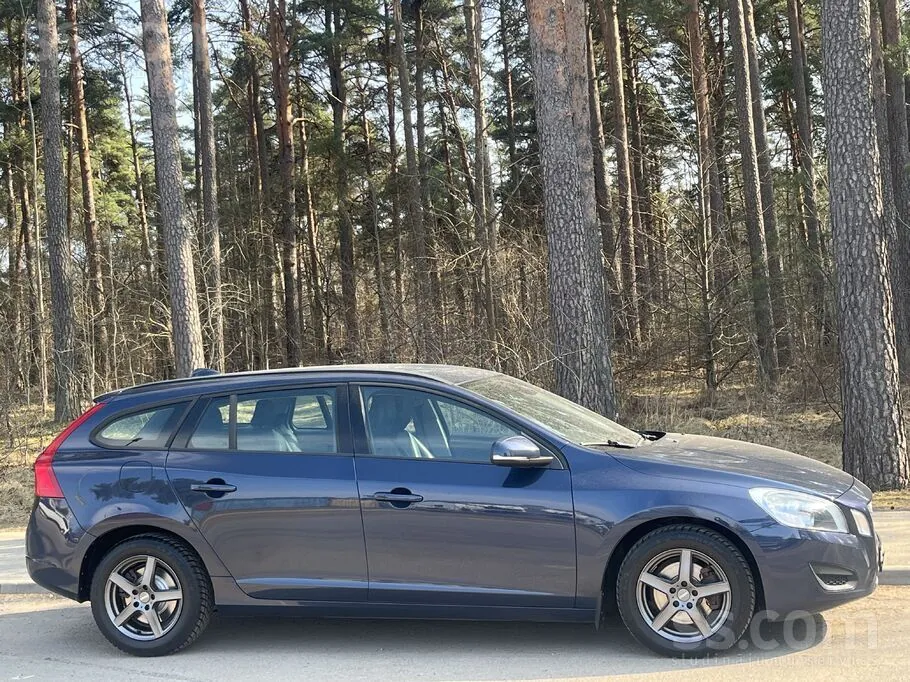 Volvo V60 2012 photo 2