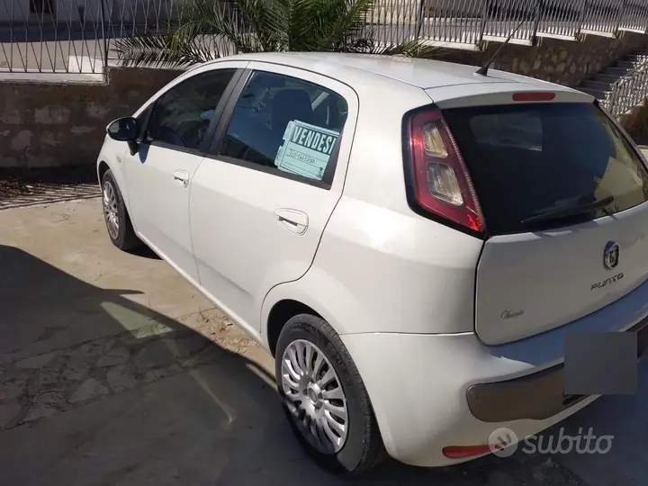 Fiat Punto Evo 2011 photo 3
