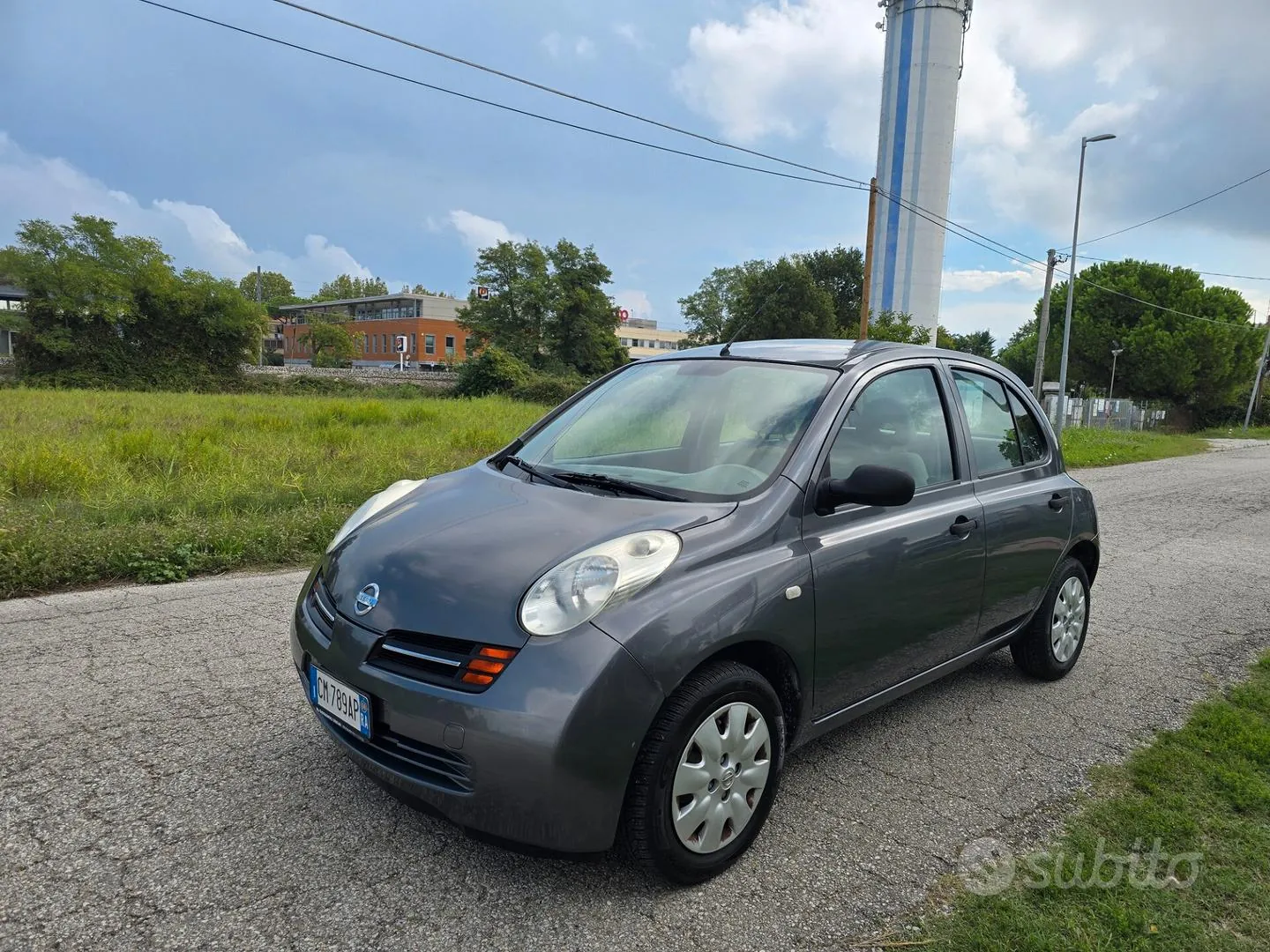 Nissan Micra 2004 photo 2