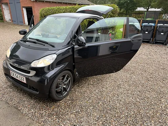 Smart Fortwo Coupe 2009 photo 3