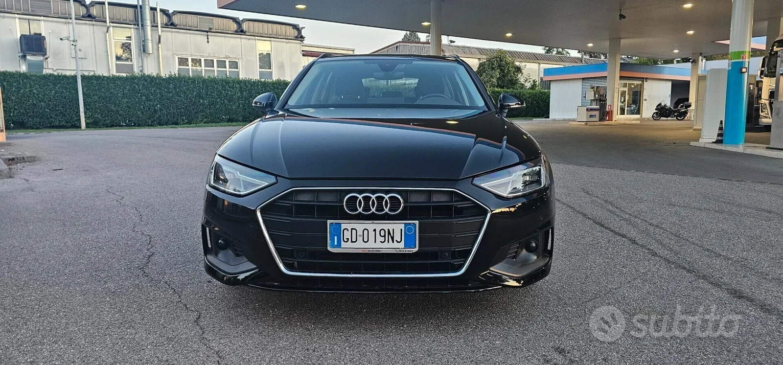 Audi A4 2021 photo 2