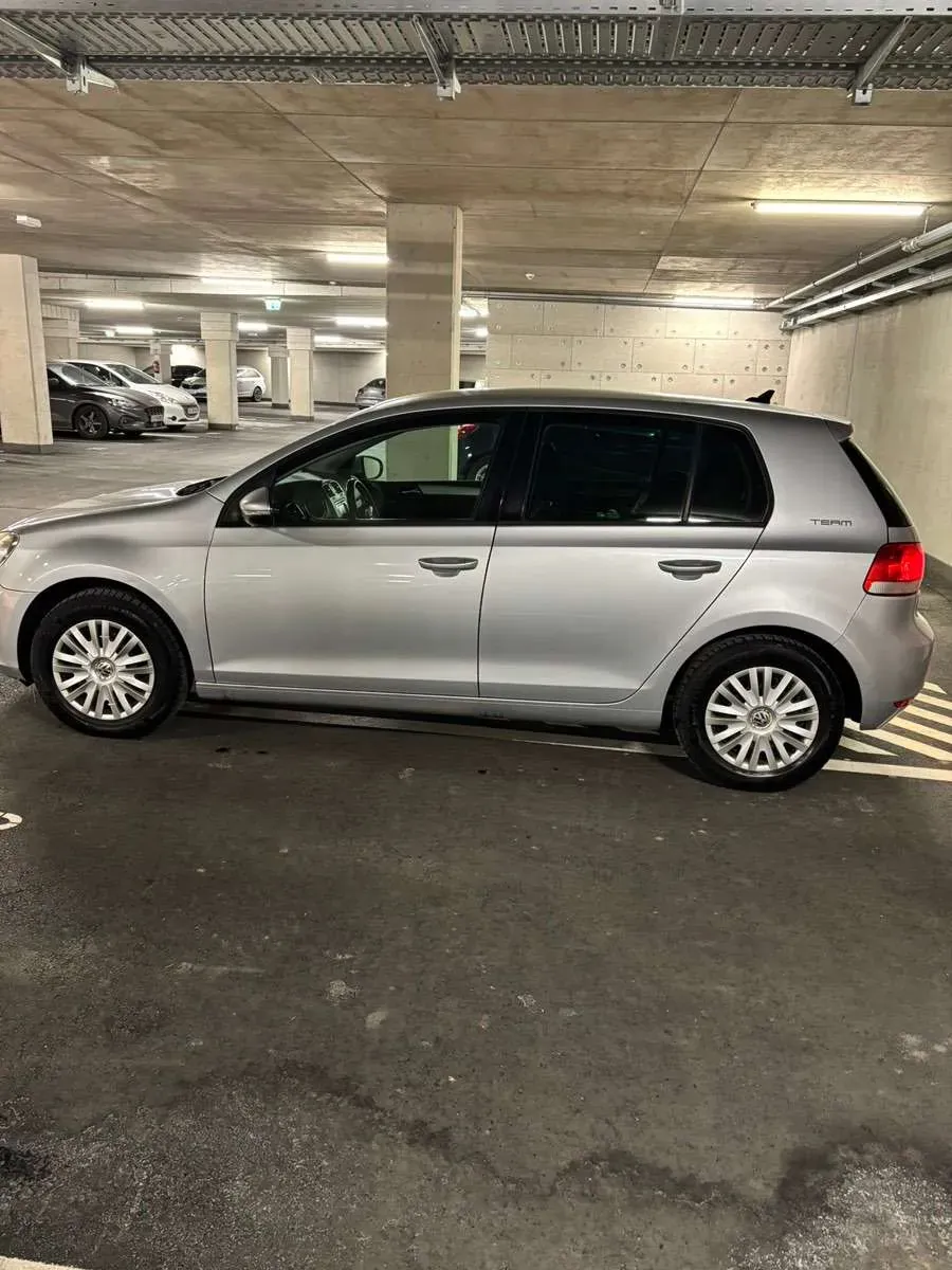 Volkswagen Golf 2011 photo 3