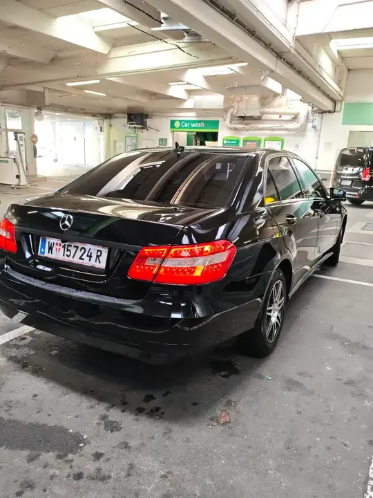 Mercedes-Benz E-Class 2010 photo 3