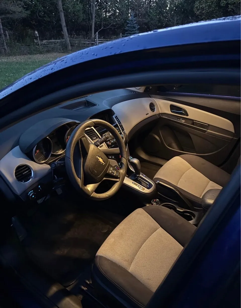 Chevrolet Cruze 2012 photo 3
